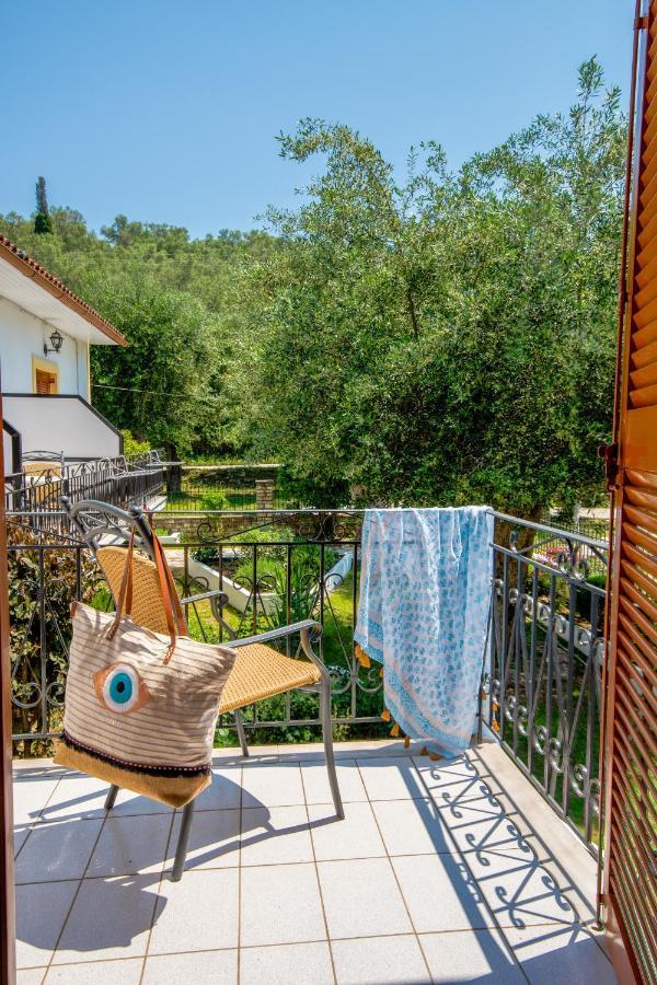 Livadi Studios With Pool Láka Kültér fotó