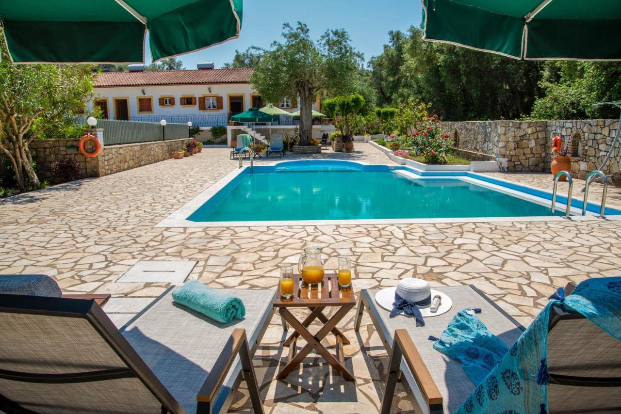 Livadi Studios With Pool Láka Kültér fotó
